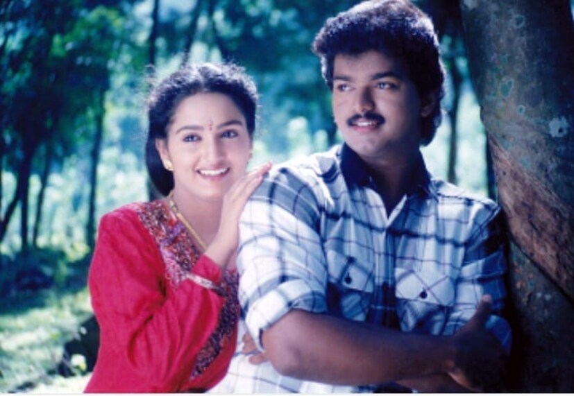  വിവാഹത്തിന് ശേഷം കുടുംബ ജീവിതത്തിലെ തിരക്കുകൾ കാരണമാണ് ഇത്ര‍യും നാൾ മാറിനിന്നത്. കൂടാതെ അച്ഛന്റെ മരണത്തിന് ശേഷം ഡിപ്രഷനിലായി. സിനിമയാണ് തന്റെ സന്തോഷമെന്ന് അറിയാവുന്ന ഭർത്താവ് ഏറെ കാലമായി വീണ്ടും അഭിനയിക്കാൻ പറയുന്നുവെന്നും സംഗീത പറയുന്നു. (Image: Sangeetha Madhavan Nair/ instagram)