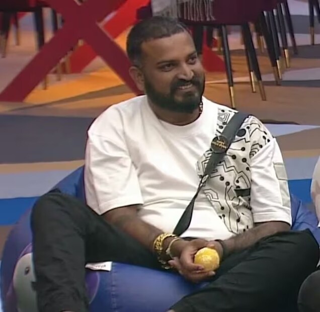  ഇതിന് പിന്നാലെ ബി​ഗ്ബോസ് ഷോ  അധികൃതരെ വിവരം അറിയിച്ചതിന് ശേഷം വനംവകുപ്പ് സെറ്റിലെത്തി മത്സരാർഥിയുടെ അറസ്റ്റ് രേഖപ്പെടുത്തി. മൂന്നു മുതൽ ഏഴു വർഷം വരെ തടവ് ശിക്ഷ ലഭിക്കാവുന്ന കേസാണിതെന്നും വനം വകുപ്പ് പറഞ്ഞു. 