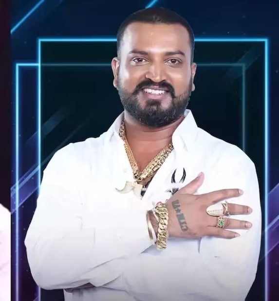  അറസ്റ്റിന് പിന്നാലെ 14 ദിവസത്തേക്ക് ഇയാളെ കോടതി റിമാൻഡ് ചെയ്തു. ജാമ്യത്തിനായുള്ള നീക്കം ആരംഭിച്ചതായി വർത്തൂർ സന്തോഷിന്റെ അഭിഭാഷകൻ അറിയിച്ചു.
