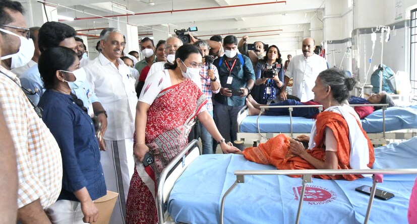  സംസ്ഥാനത്ത് ആദ്യമായാണ് ഒരു മന്ത്രിയുടെ നേതൃത്വത്തിലുള്ള ഉന്നതതല സംഘം എല്ലാ താലൂക്ക്, ജില്ലാ, ജനറല്‍ ആശുപത്രികളും സന്ദര്‍ശിക്കുന്നത്.