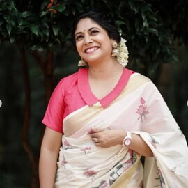 എല്ലാം ശരി, എന്റെ സാരികളും, വസ്ത്രങ്ങളും ആഭരണങ്ങളും എത്രയും പെട്ടെന്ന് തിരിച്ചു തന്നോളണം; തങ്കച്ചി പാസവുമായി അഭയ