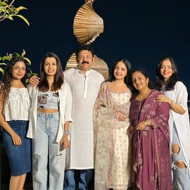 Ishaani Krishna | 23-ാം പിറന്നാൾ ആഘോഷമാക്കി ഇഷാനി; ചിത്രങ്ങൾ പങ്കുവെച്ച് കൃഷ്ണകുമാർ