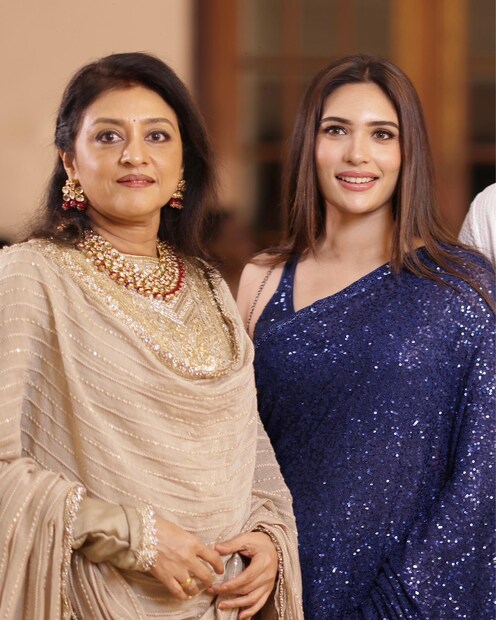  'പിങ്ക് വില്ല'യാണ് താരിണി ആരെന്നും എന്തെന്നുമുള്ള വിവരങ്ങൾ പുറത്തുവിട്ടത്. 2022ൽ താരിണി ഇരുപത്തിരണ്ടാം ജന്മദിനം ആഘോഷിച്ചു. തമിഴ്നാട്ടിലെ ചെന്നൈയിൽ പിറന്ന താരിണി ഇപ്പോഴും അവിടെയാണ് താമസം