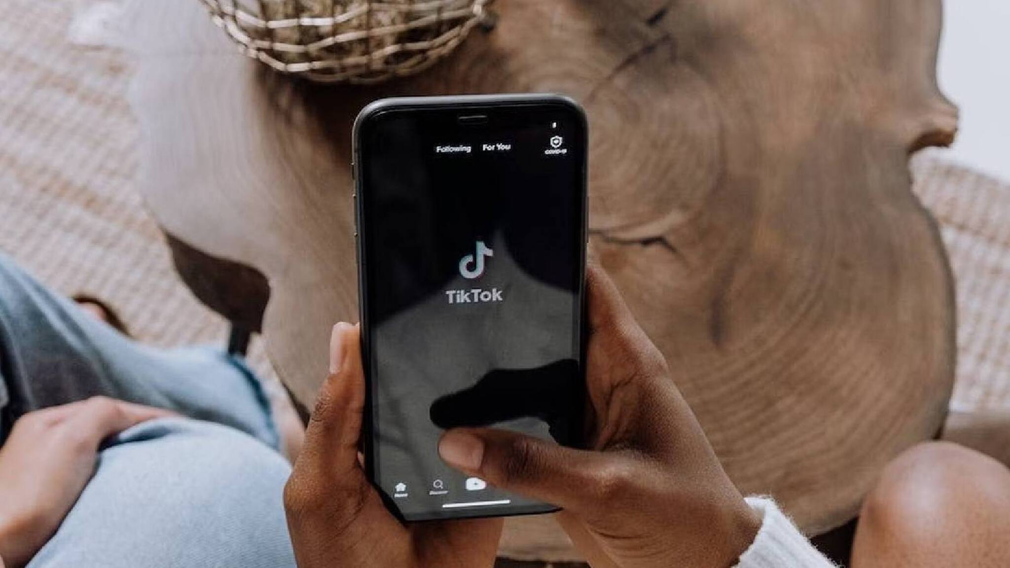 മാനസികാരോഗ്യ പ്രശ്നമുണ്ടോ? പരിഹാരത്തിനു സോഷ്യൽ മീഡിയയിലെ റീൽസും ഷോർട്സും കണ്ണടച്ച്  വിശ്വസിക്കേണ്ടെന്ന് വിദഗ്ധർ