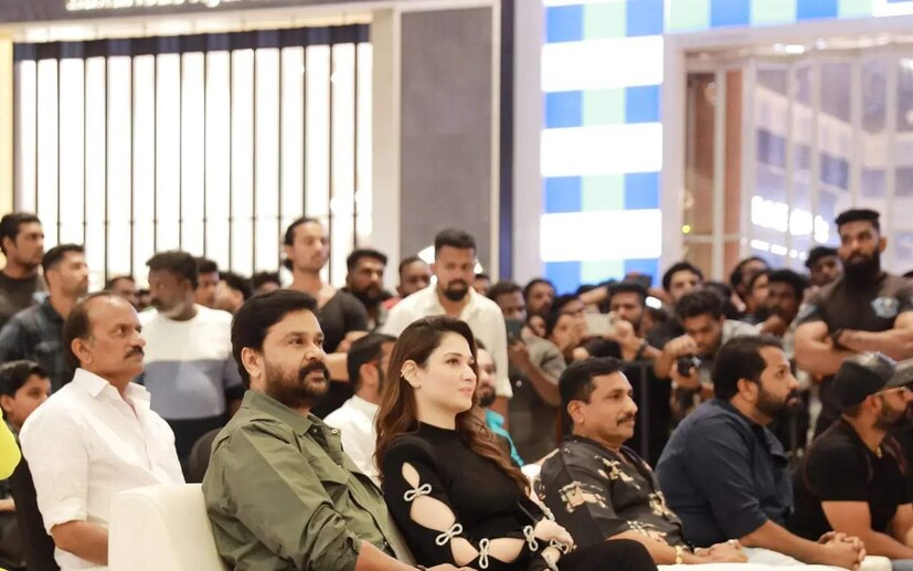  സെൻസറിങ് പൂർത്തിയായ ചിത്രത്തിന് U/A സർട്ടിഫിക്കറ്റാണ് ലഭിച്ചിരിക്കുന്നത്. ചിത്രത്തിന്റെ ഓൺലൈൻ ബുക്കിംഗും ആരംഭിച്ചു കഴിഞ്ഞു. ആക്ഷനോടൊപ്പം പ്രണയവും കുടുംബ ബന്ധങ്ങളുടെ ആഴവും സംസാരിക്കുന്ന ഒരു ഫാമിലി ഡ്രാമ കൂടിയാണ് ബാന്ദ്ര.