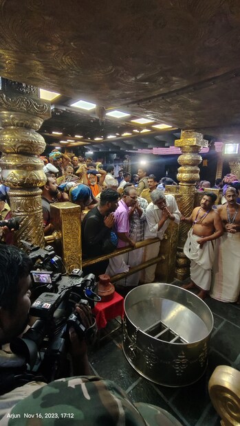  ഡിസംബർ 27-നാണ് മണ്ഡലമാസ പൂജ നടക്കുക. അന്ന് രാത്രി 10 മണിയ്‌ക്ക് നട തുറക്കും. ശേഷം ജനുവരി 15-നാണ് മകരവിളക്ക്. ജനുവരി 20-വരെ ഭക്തര്‍ക്ക് ദര്‍ശനം അനുവദിക്കും.