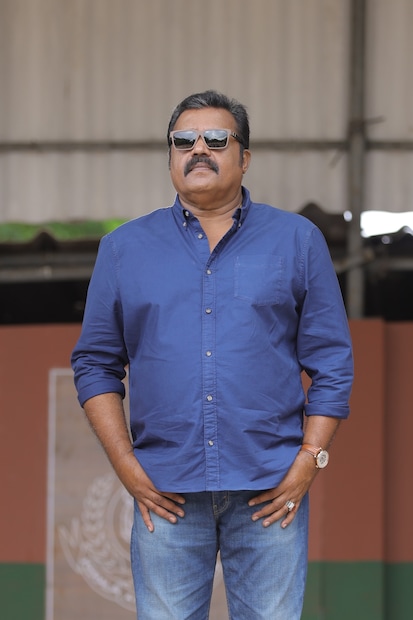  ആഗോള തലത്തില്‍ 3 ദിവസം കൊണ്ട് 6.25 രൂപ ഗരുഡന്‍ കളക്ട് ചെയ്തതായി ട്രേഡ് അനലിസ്റ്റുകളായി സാക്നിക്.കോം റിപ്പോര്ട്ട് ചെയ്യുന്നു. ഇന്ത്യയില്‍ നിന്ന് മാത്രമുളള ഗ്രോസ് കളക്ഷന്‍ 3.25 കോടി രൂപയും വിദേശത്ത് നിന്ന് നേടിയത് മൂന്ന് കോടിയും ആണ്.