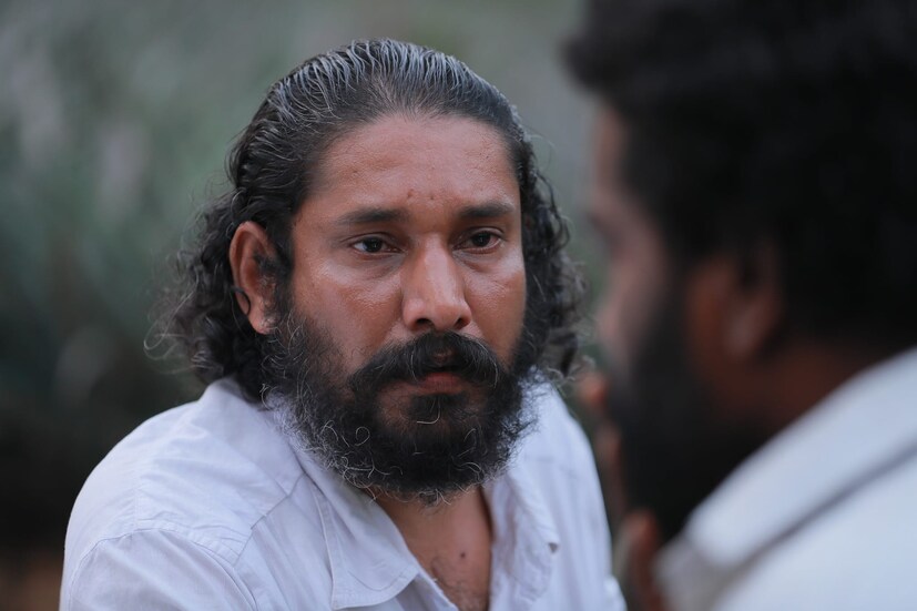  ഞായറാഴ്ച രാവിലെ 11 മണിയോടെ ഹോട്ടലിലെത്തിയ വിനോദ് തോമസ് പിന്നീട് കാറിൽ കയറി എ.സി. ഓണാക്കിയശേഷം മടങ്ങിയപ്പോൾ കാര്‍ബണ്‍ മോണോക്‌സൈഡ് അടങ്ങിയ വിഷപ്പുക ശ്വസിച്ചിരിക്കാമെന്നാണ് പൊലീസിന്‍റെ അനുമാനം.