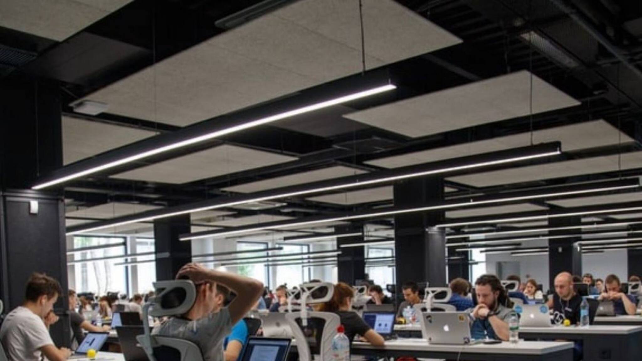 അകത്തു കയറിയാൽ തുടങ്ങും തുമ്മലും ചീറ്റലും; ഓഫീസിൽ നിങ്ങൾ ശ്വസിക്കുന്ന വായു എത്രമാത്രം ശുദ്ധമാണ്?