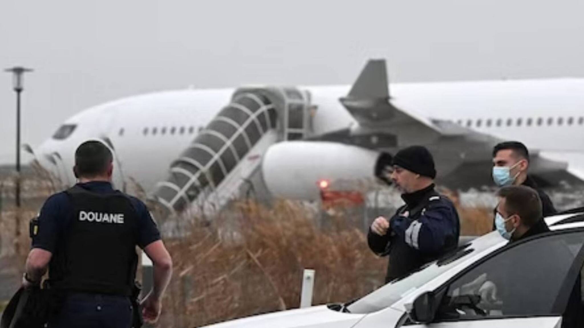 അഭയം തേടുന്നവർ എന്നാൽ ആര്? കുടിയേറ്റക്കാരിൽ നിന്നും അഭയാർത്ഥികളിൽ നിന്നും ഇവർ വ്യത്യസ്തരാകുന്നതെങ്ങനെ?