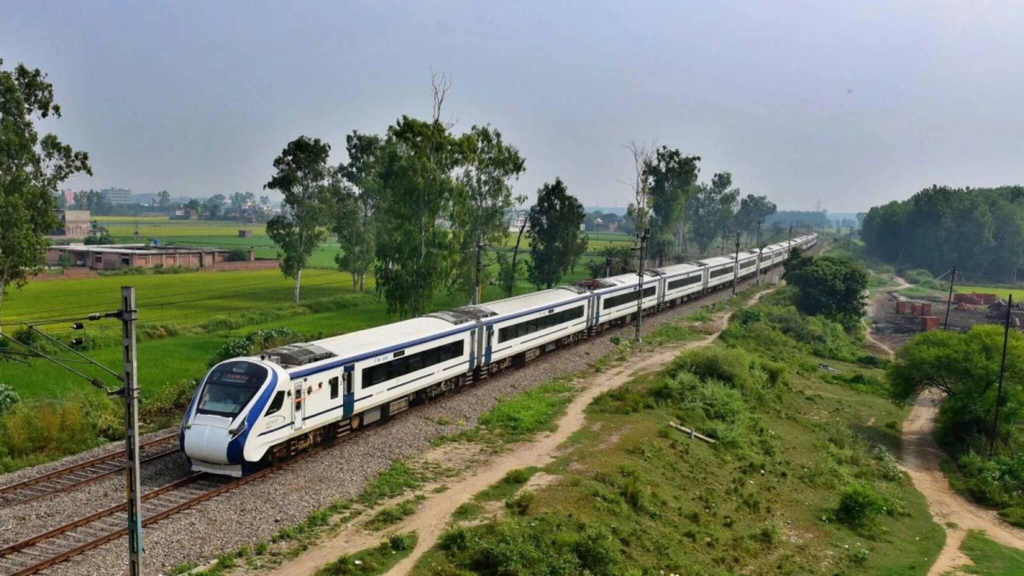 കേരളത്തിൽ നിന്ന് ഒറ്റ ദിവസം കൊണ്ട് ട്രെയിനിൽ എങ്ങനെ  മുംബൈയിലെത്താം ?