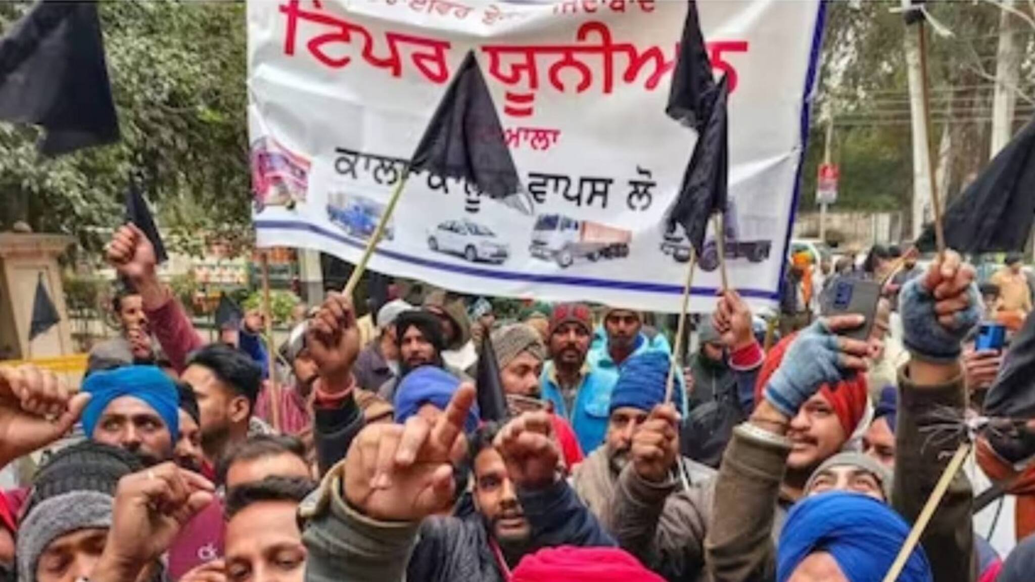 '10 വർഷം വരെ തടവും 7 ലക്ഷം രൂപ പിഴയും'; ട്രക്ക് ഡ്രൈവർമാർ സമരം ചെയ്ത പിൻവലിച്ച 'കരിനിയമം'