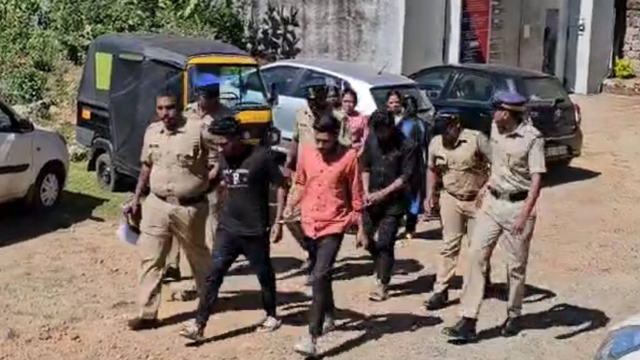 ഇടുക്കി പൂപ്പാറയിൽ 16കാരിയെ കൂട്ടബലാത്സംഗംചെയ്ത കേസിൽ 3 പ്രതികൾക്ക് 90 വർഷം കഠിനതടവ്; ഒരാളെ വിട്ടയച്ചു