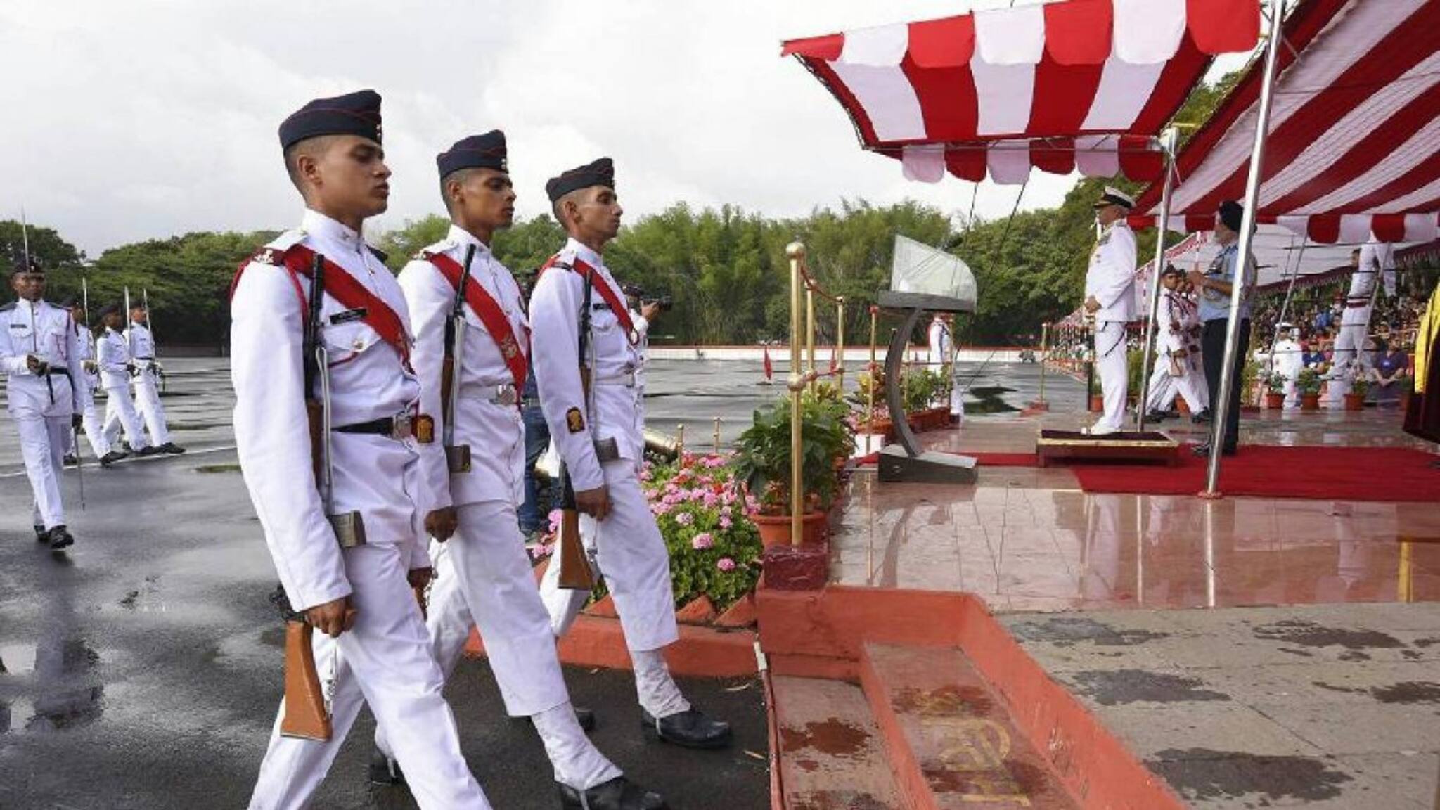 പ്ല​സ് ടു യോഗ്യതയുണ്ടോ ? നാഷനൽ ഡിഫൻസ്, നേവൽ അക്കാദമിയിൽ ഓഫിസർ പരിശീലനത്തിന് അവസരം