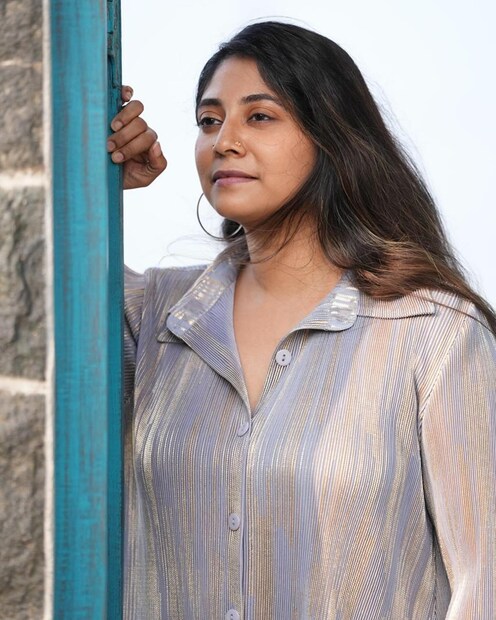 ഇപ്പോൾ ഇൻസ്റ്റഗ്രാമിൽ പ്രചരിക്കുന്ന വീഡിയോയുടെ കമന്റ് സെക്ഷൻ പരിശോധിച്ചാൽ, പലരും അഭയ ഹിരണ്മയി ഒരുപാട് മാറിപ്പോയി, എന്നാൽ പൃഥ്വിരാജ് അധികമൊന്നും മാറിയിട്ടില്ല എന്ന് പറഞ്ഞിരിക്കുന്നത് കാണാം. ഏറെക്കുറെ വാസ്തവമാണ് താനും 