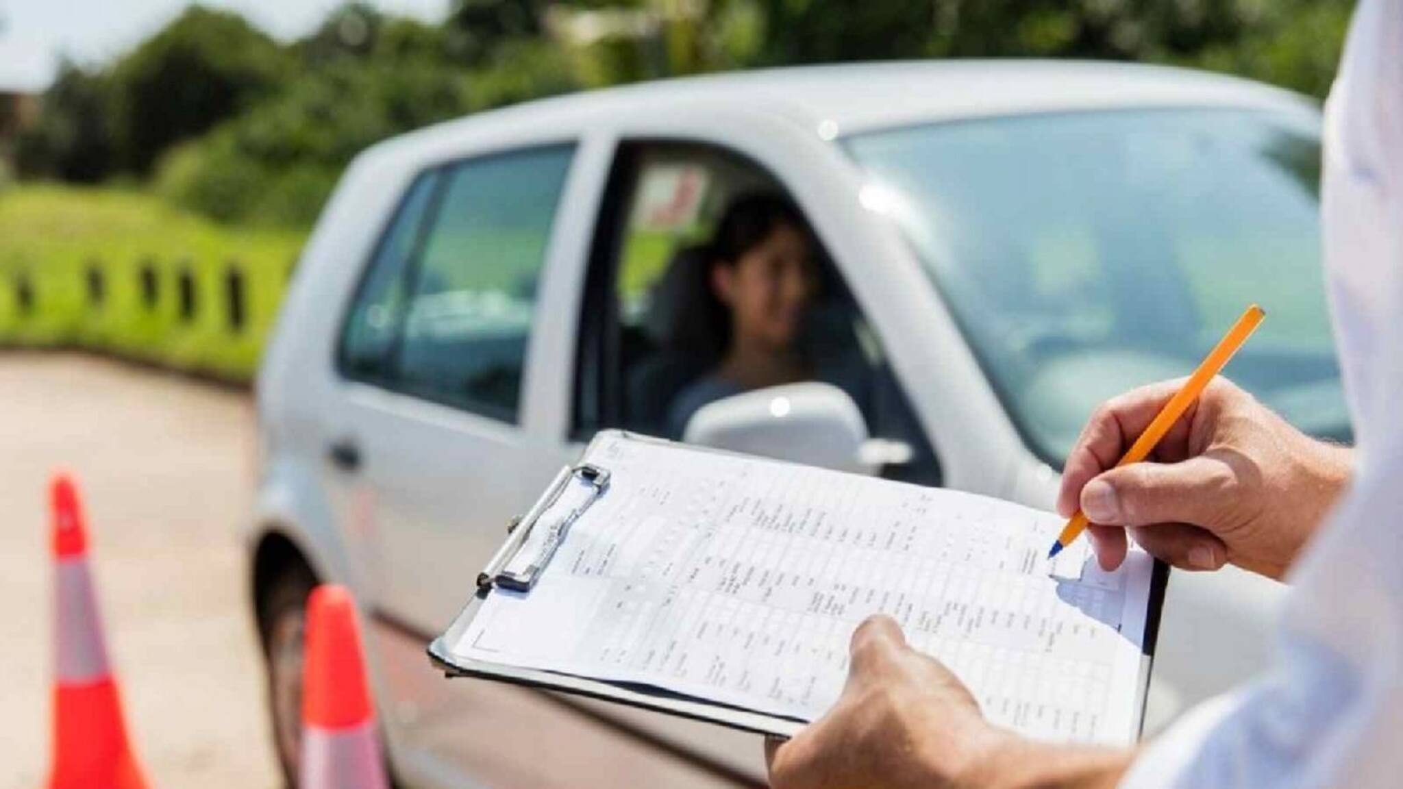 ഇനി പഴയ പണി നടക്കില്ല; രാജ്യത്തെ ‍ഡ്രൈവിങ് ലൈസൻസ് നിയമങ്ങൾ ജൂൺ ഒന്ന് മുതൽ മാറുന്നു