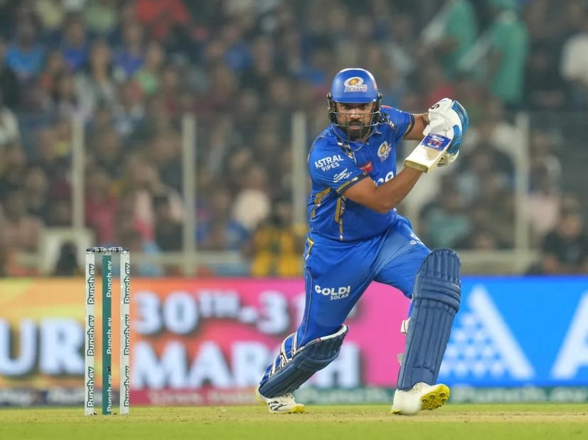 Rohit Sharma stabalised the MI innings with a 29-ball 43 (IPL Photo)