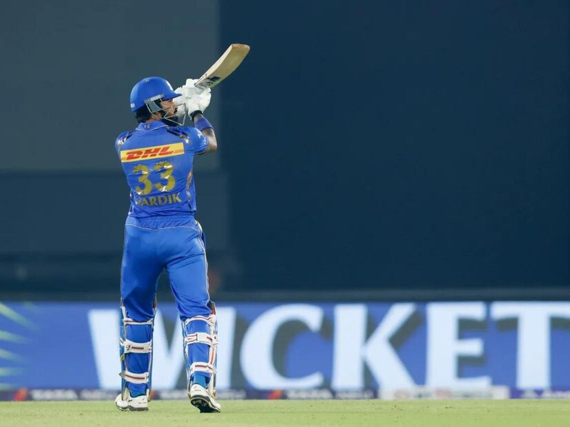 Hardik Pandya hit Umesh Yadav for a six and four but then was caught by Rahul Tewatia (IPL Photo)