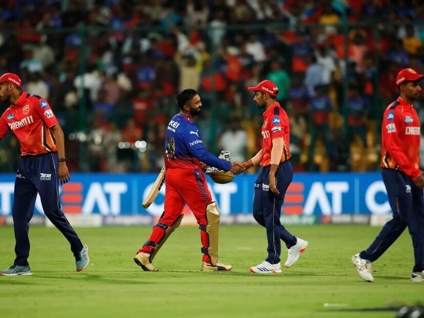 Dinesh Karthik saw Royal Challengers Bengaluru though for the win (IPL Photo)
