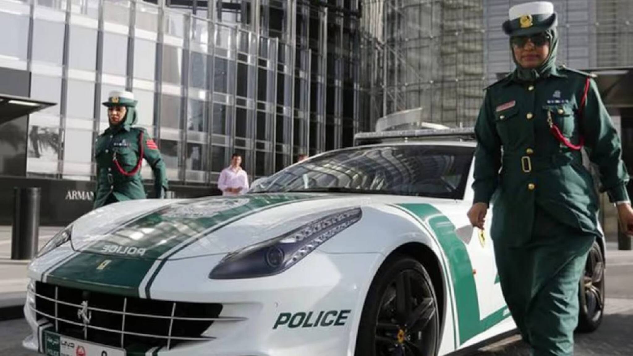 പരാതി ഇനി പെട്രോള്‍ പമ്പില്‍ നൽകിയാലും മതി; ദുബായ് പോലീസ് കേസെടുക്കും