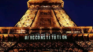 'എന്റെ ശരീരം, എന്റെ അവകാശം' സന്ദേശം ഈഫൽ ടവറിൽ പ്രത്യക്ഷപ്പെട്ടപ്പോൾ (Reuters) 'എന്റെ ശരീരം, എന്റെ അവകാശം' സന്ദേശം ഈഫൽ ടവറിൽ പ്രത്യക്ഷപ്പെട്ടപ്പോൾ (Reuters)