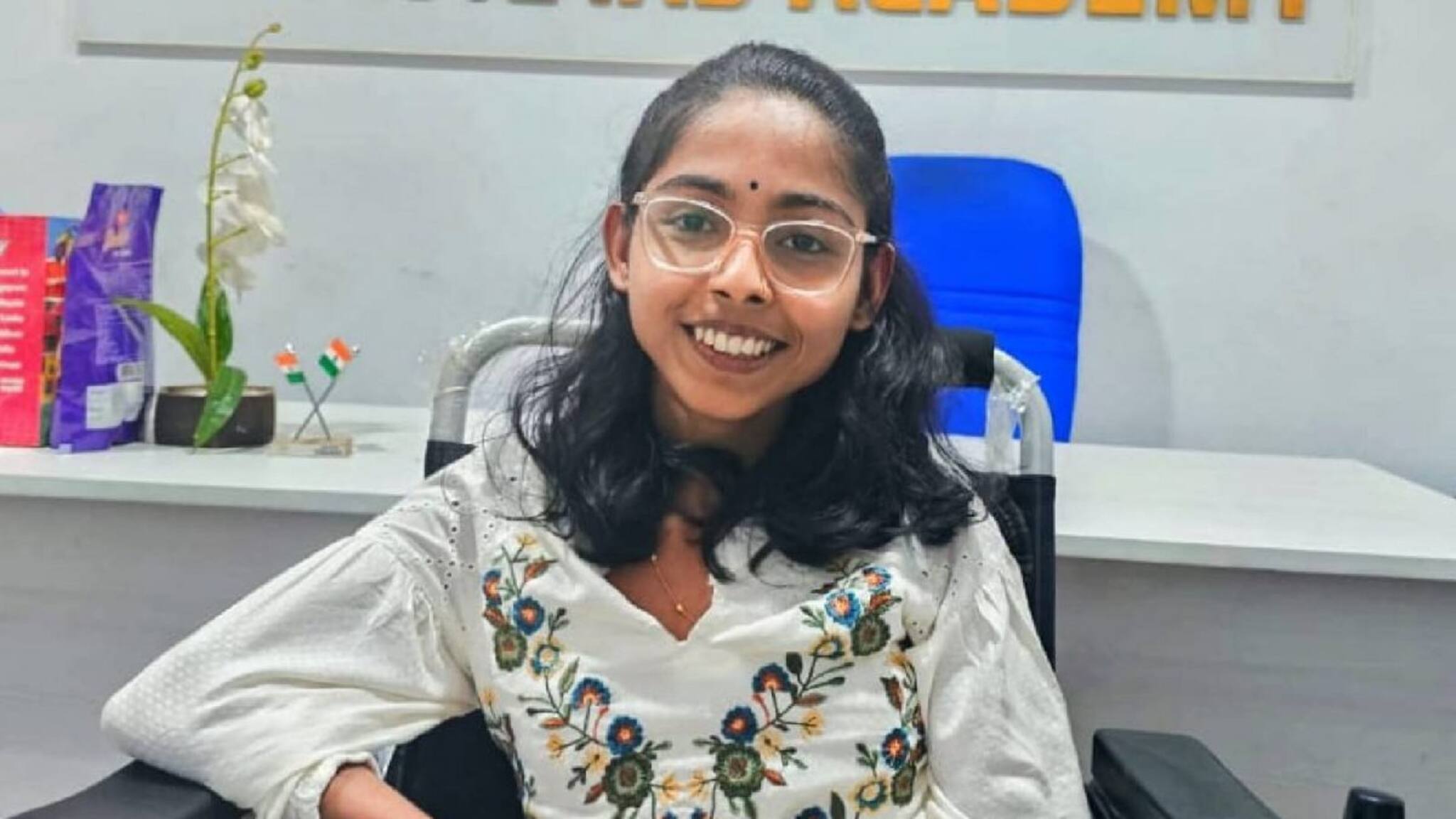 കേരളത്തിൻ്റെ സ്വന്തം ശാരിക; സെറിബ്രൽ പാൾസിയെ അതിജീവിച്ച് ഇന്ത്യൻ സിവിൽ സർവീസിലെത്തുന്ന ആദ്യ വ്യക്തി