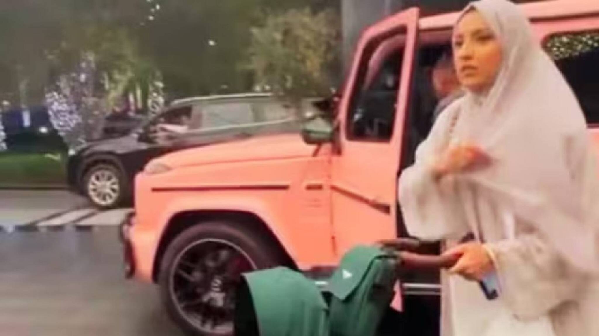 യുഎഇയിലെ ശതകോടീശ്വരന്റെ ഭാര്യക്ക് ഷോപ്പിംഗ് അലവന്‍സായി മാസം ലഭിക്കുന്നത് 1.8 കോടി രൂപ