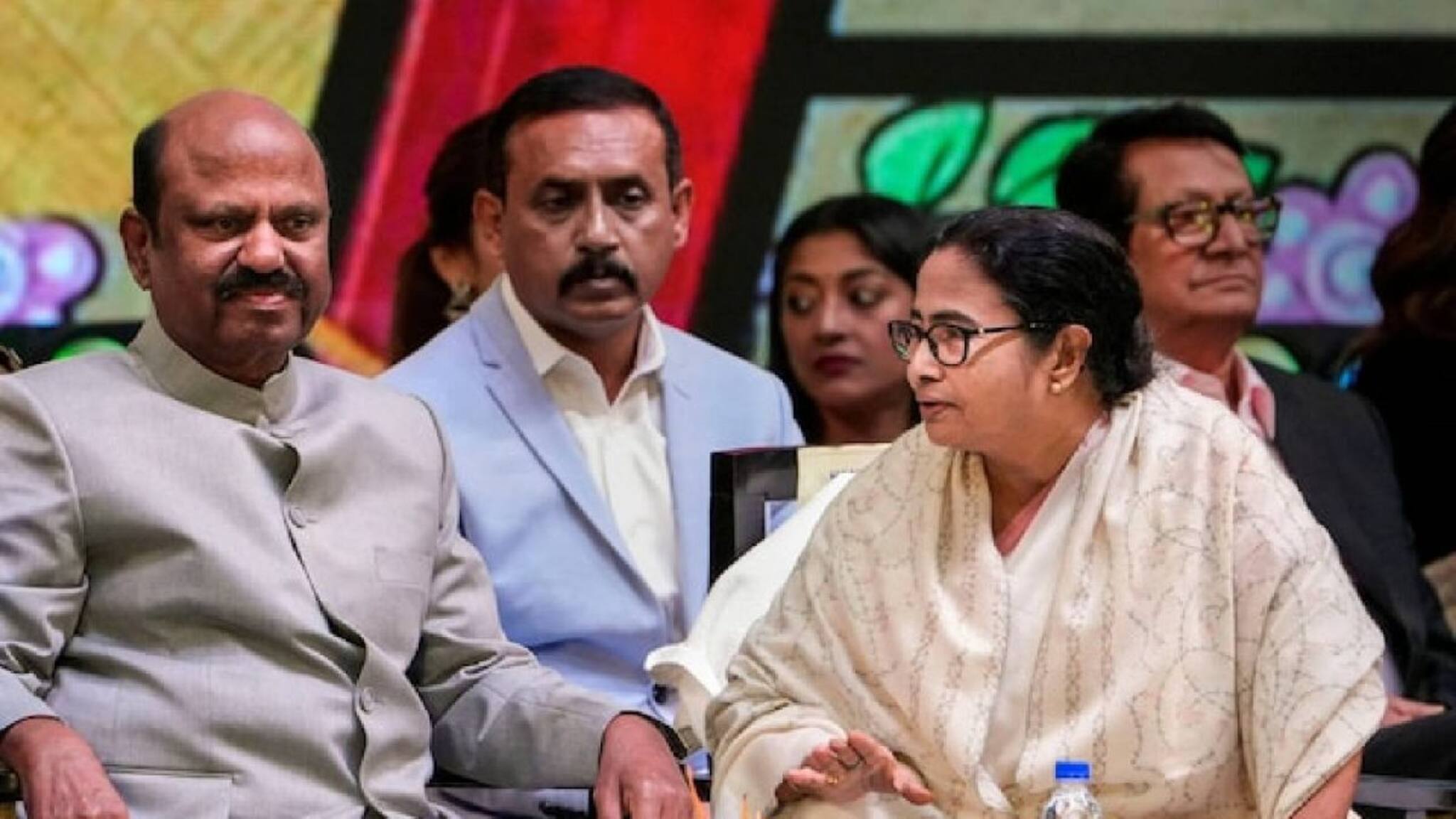 പശ്ചിമ ബംഗാള്‍: ലൈംഗികാരോപണത്തില്‍ ഗവര്‍ണര്‍ക്ക് രക്ഷയാകുന്ന ആര്‍ട്ടിക്കിള്‍ 361