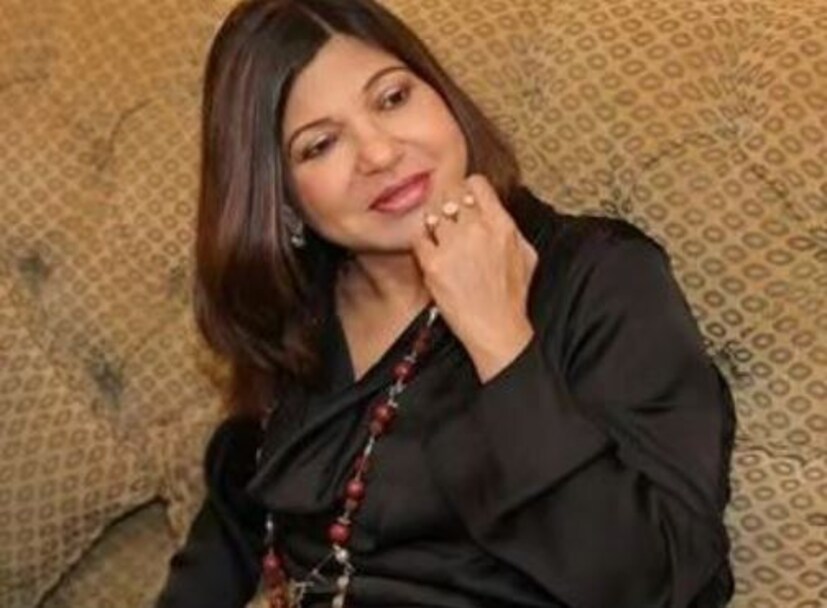 Alka Yagnik, alka yagnik songs,alka yagnik hearing loss,alka yagnik age,alka yagnik news,alka yagnik songs list,alka yagnik best songs, Legendary singer Alka Yagnik, Alka Yagnik post, Alka Yagnik kids, Alka Yagnik diagnosed with a rare form of hearing loss, अलका याग्निक, अलका याग्निक को हुईं गंभीर बीमारी, अलका याग्निक के गाने