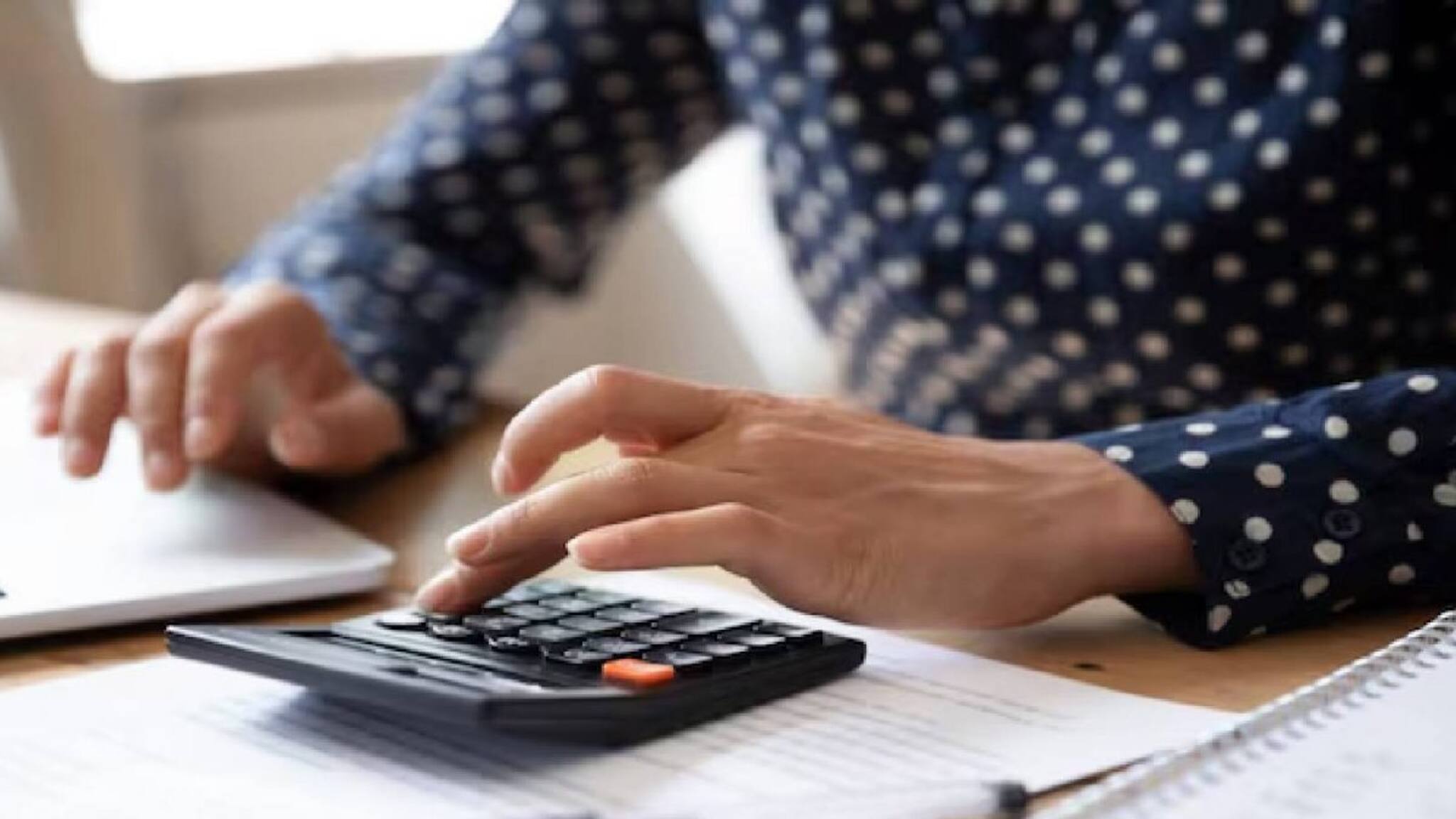 ബാല്യകാല സുഹൃത്തിന്റെ ചതി; ബാങ്കില്‍ നിന്ന് പണം സ്വീകരിച്ച ഇന്ത്യന്‍ എഞ്ചിനീയര്‍ യുഎഇയില്‍ നിയമക്കുരുക്കില്‍