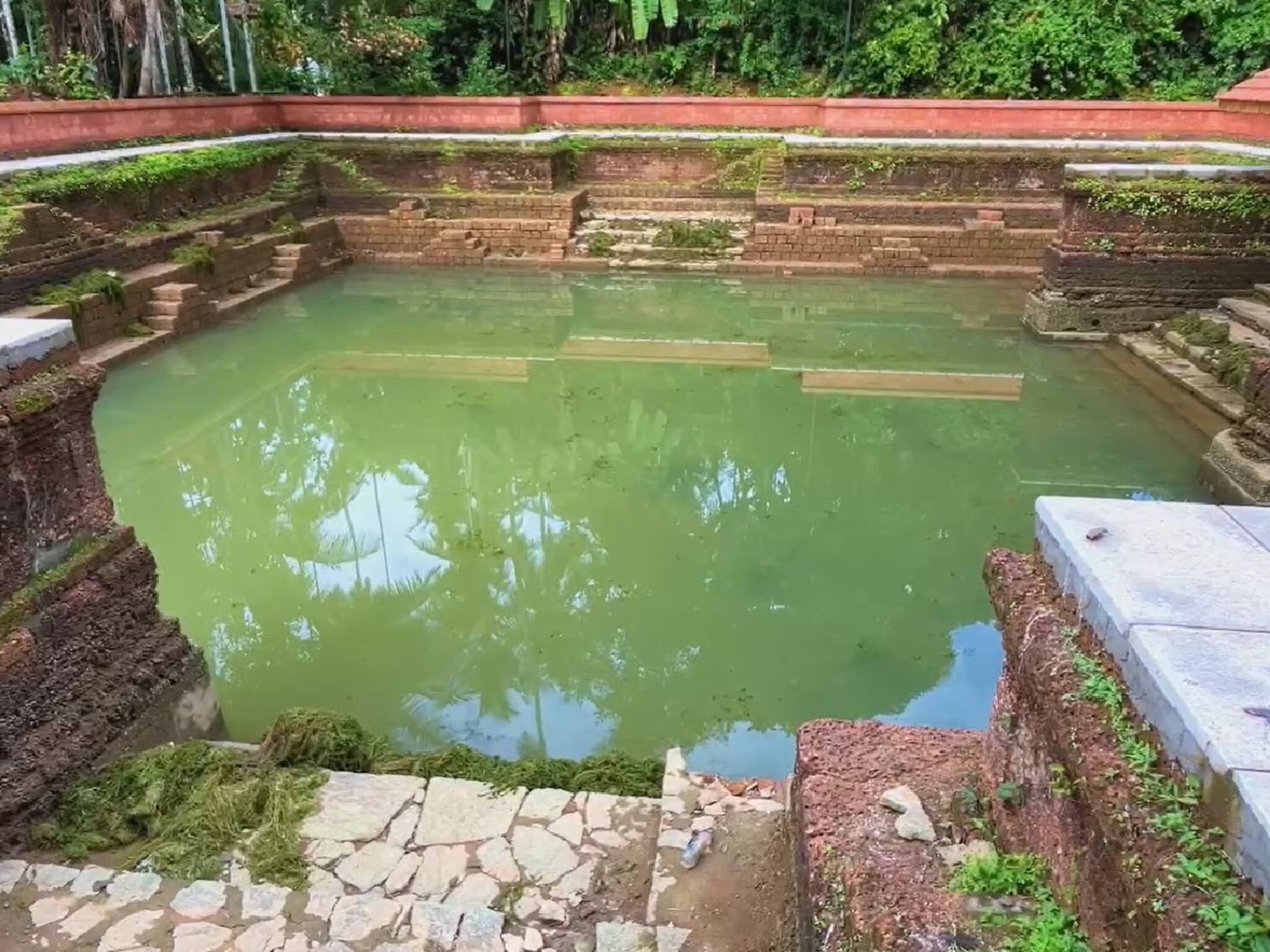 മുപ്പത് മണിക്കൂർ നീണ്ട യത്നം: ഒടുവിൽ ശശികുമാറിൻ്റെ മാല കണ്ടെടുത്തു.