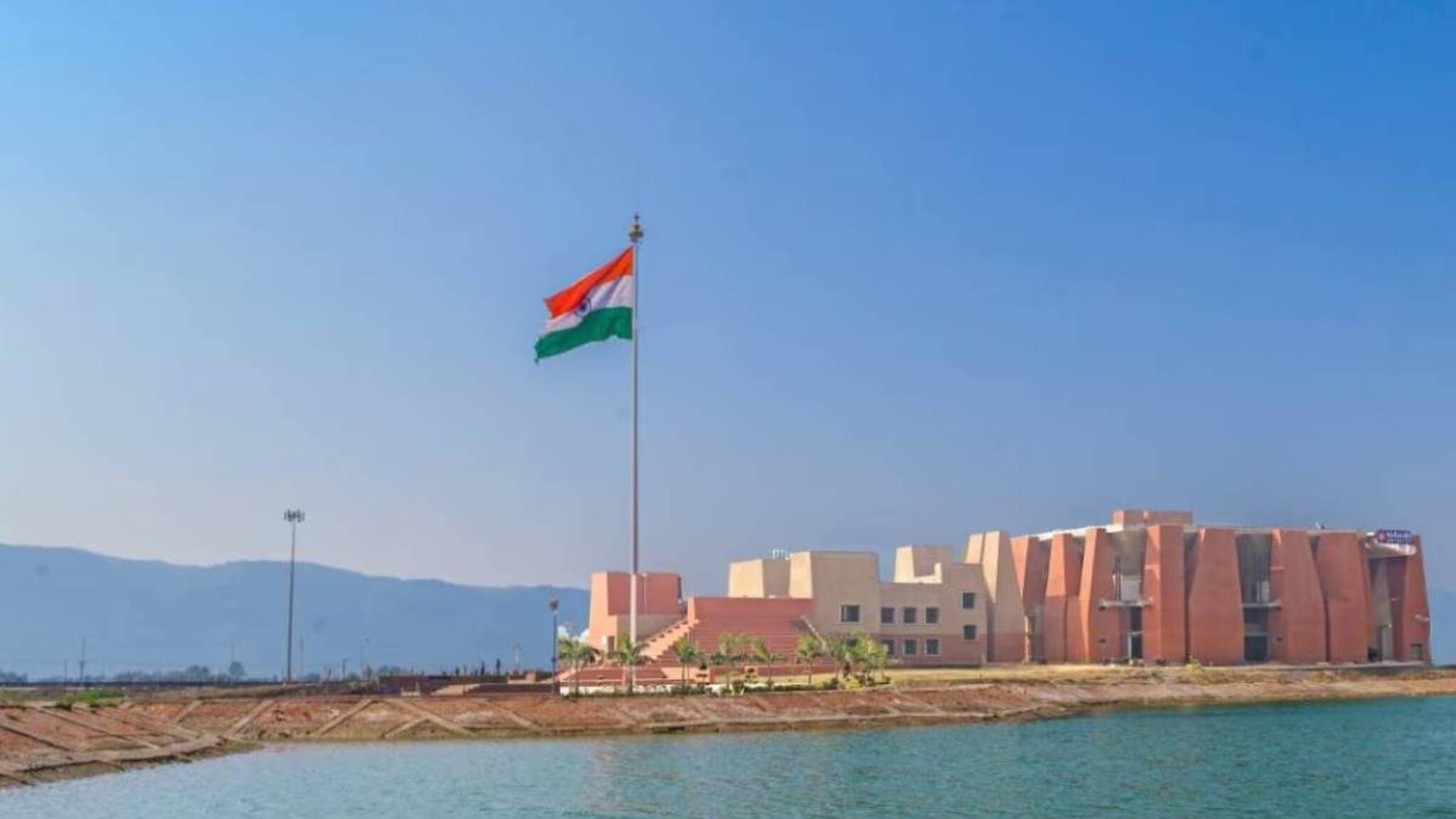 Nalanda University: അഗ്നിയിൽ എരിഞ്ഞൊടുങ്ങിയ പുരാതന ഭാരത വിജ്ഞാന കേന്ദ്രമായ നളന്ദ ചാരത്തിൽ നിന്ന് ഉയിർത്തെഴുന്നേൽക്കുമ്പോൾ