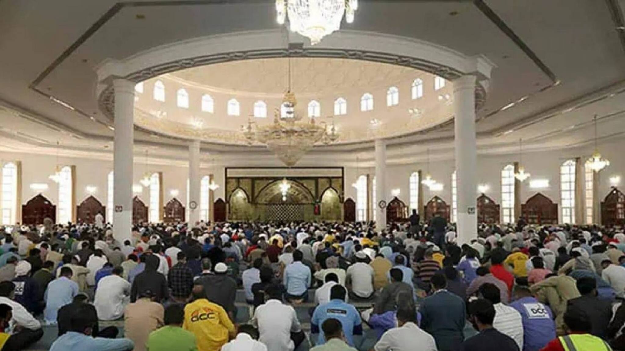 താപനില ഉയരുന്നു; വെള്ളിയാഴ്ച പ്രാര്‍ത്ഥന 10 മിനിറ്റായി ചുരുക്കാന്‍ യുഎഇ