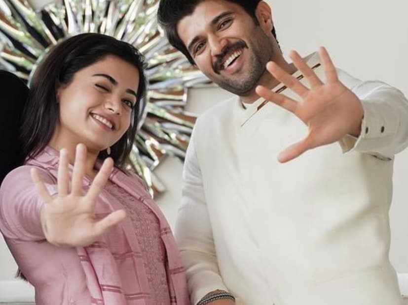 Vijay Deverakonda Rashmika Mandanna Together, vijay deverakonda rashmika mandanna marriage, vijay deverakonda rashmika mandanna movies, vijay deverakonda rashmika mandanna engagement, vijay deverakonda rashmika mandanna movie name, vijay deverakonda rashmika mandanna movie list, vijay deverakonda rashmika mandanna hd wallpaper, vijay deverakonda rashmika mandanna engagement date, vijay deverakonda rashmika mandanna hindi movie, vijay deverakonda rashmika mandanna news, vijay deverakonda rashmika mandanna relationship, vijay devarakonda rashmika mandanna relationship, is rashmika mandanna in a relationship, vijay devarakonda movies with rashmika mandanna list, is rashmika mandanna engaged,రష్మిక మందన్నతో విజయ్‌ దేవరకొండ, టాలీవుడ్ న్యూస్,