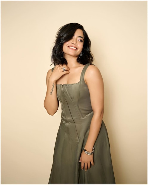  ഹിന്ദുസ്ഥാൻ ടൈംസിന്റെ റിപ്പോർട്ട് അനുസരിച്ച്, വിജയും രശ്മികയും തങ്ങളുടെ ബന്ധത്തെക്കുറിച്ച് തുറന്നുപറയാൻ ആഗ്രഹിക്കുന്നില്ല. രണ്ട് സെലിബ്രിറ്റികളും തങ്ങളുടെ പ്രണയം പരസ്യമാക്കാൻ ആഗ്രഹിക്കുന്നില്ലെന്ന് റിപ്പോർട്ട് പറയുന്നു.