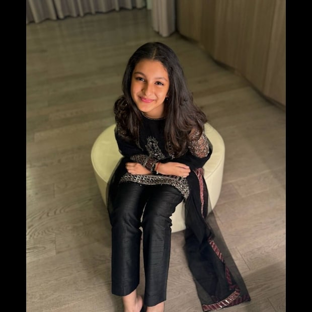  സിനിമയിലെത്തിയെങ്കിലും സിതാരയ്ക്ക് വൻ ആരാധകരാണുള്ളത്. സോഷ്യൽ മീഡിയയിൽ ഫോട്ടോകളും വീഡിയോകളും സിതാര പങ്കുവെക്കാറുണ്ട്. സിതാരയുടെ പോസ്റ്റിനായി കാത്തിരിക്കുന്ന ആരാധകരുമുണ്ട്. (ഫോട്ടോ: ഇൻസ്റ്റാഗ്രാം). (Image: Instagram)