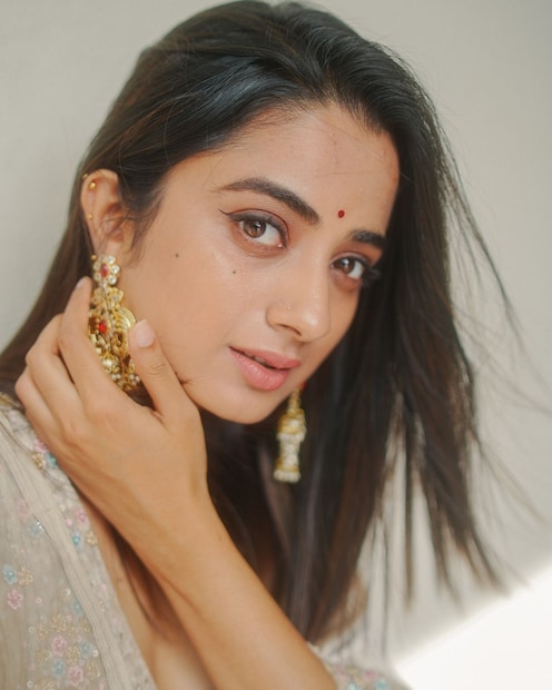  ടെലിവിഷൻ പരമ്പരകളിലൂടെയാണ് നമിത അഭിനയത്തിലേക്ക് ചുവട് വെയ്ക്കുന്നത്. ട്രാഫിക്ക് എന്ന മലയാള ചിത്രത്തിലൂടെയാണ് സിനിമയിലേക്ക് എത്തുന്നത്.