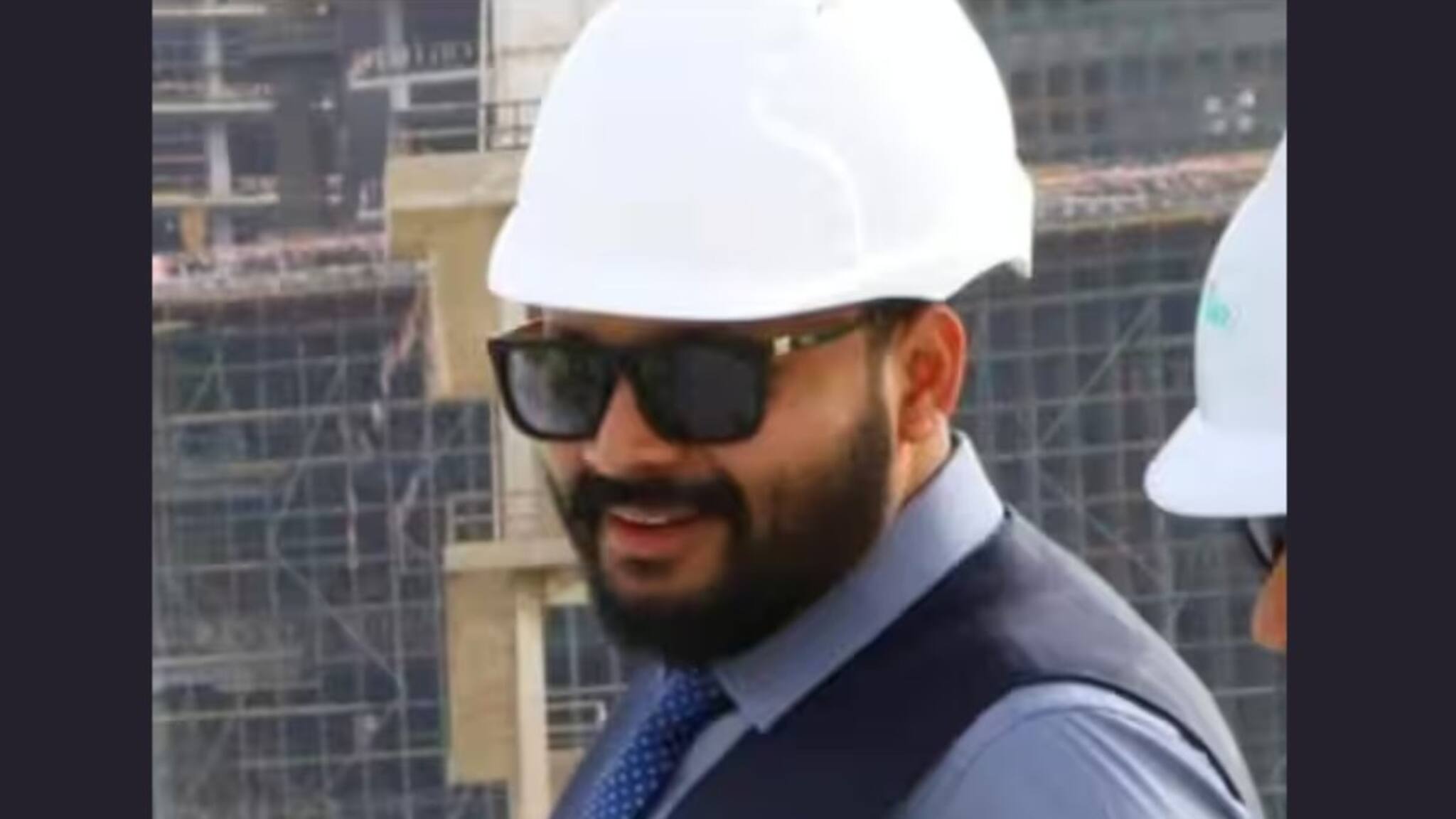 ഹജ്ജിനിടെ മരിച്ച ഉപ്പയുടെ ഖബറടക്കം കഴിഞ്ഞ് മടങ്ങവേ മകൻ വാഹനാപകടത്തിൽ മരിച്ചു