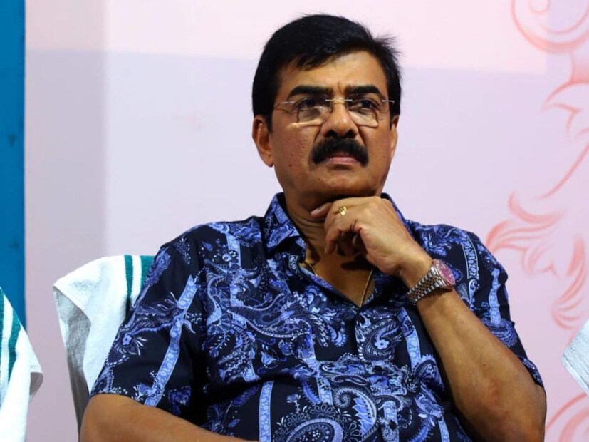  മലയാള സിനിമയുടെ കുട്ടേട്ടൻ എന്നാണ് ഒരു ആരാധകന്റെ കമന്റ്. ഒരു കാലത്ത് സൂപ്പർസ്റ്റാർസ് മാറി നിൽക്കും ഇങ്ങേർടെ ലുക്കിന് മുന്നിൽ, 72വയസു ചുള്ളൻ എന്നിങ്ങനെ നടന്റെ ലുക്കിനെ പ്രശംസിച്ച് കമ്മന്റുകളെത്തുന്നു. അതേസമയം മലയാള സിനിമയില്‍ അർഹിക്കുന്ന അംഗീകാരം ഇതുവരെ കിട്ടാത്ത മഹാനടൻ എന്നും ആരാധകർ പറഞ്ഞു.