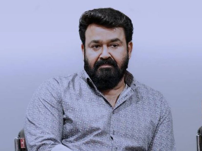 ആൾക്കൂട്ടത്തിലൂടെ നടന്നു വന്ന രംഗത്തിൽ മോഹൻലാൽ പതിയെ ജയറാമിനെ ചേർത്ത് പിടിച്ചു നടന്നുനീങ്ങി. 'പത്മശ്രീ ജയറാം, കൺഗ്രാറ്റ്സ്' എന്ന് പതിയെ ജയറാമിന്റെ കാതിൽ മന്ത്രിച്ചു. ജയറാമിന് പത്മശ്രീ ലഭിച്ചതിന്റെ ആദ്യ അഭിനന്ദനം നൽകിയത് മോഹൻലാലായിരുന്നു എന്ന് ജയറാം. വർഷങ്ങൾക്ക്‌ ശേഷം അന്തരിച്ച സംവിധായകൻ സിദ്ധിഖുമായുള്ള ടി.വി. സംഭാഷണത്തിലാണ് ജയറാം ഈ രസകരമായ വിവരം പങ്കിട്ടത്. മോഹൻലാലിനെ മാത്രം നായകനാക്കി പ്ലാൻ ചെയ്ത ചിത്രത്തിലേക്ക് പിന്നീട് ജയറാമും ദിലീപും ചേരുകയായിരുന്നു. ഈ സിനിമ നിർമാണത്തിലിരിക്കെ തന്നെ ജയറാമിന് പത്മശ്രീ ലഭിച്ചതോടെ ആ തീരുമാനം ഉചിതമായിരുന്നു എന്നുവേണം മനസിലാക്കാൻ 