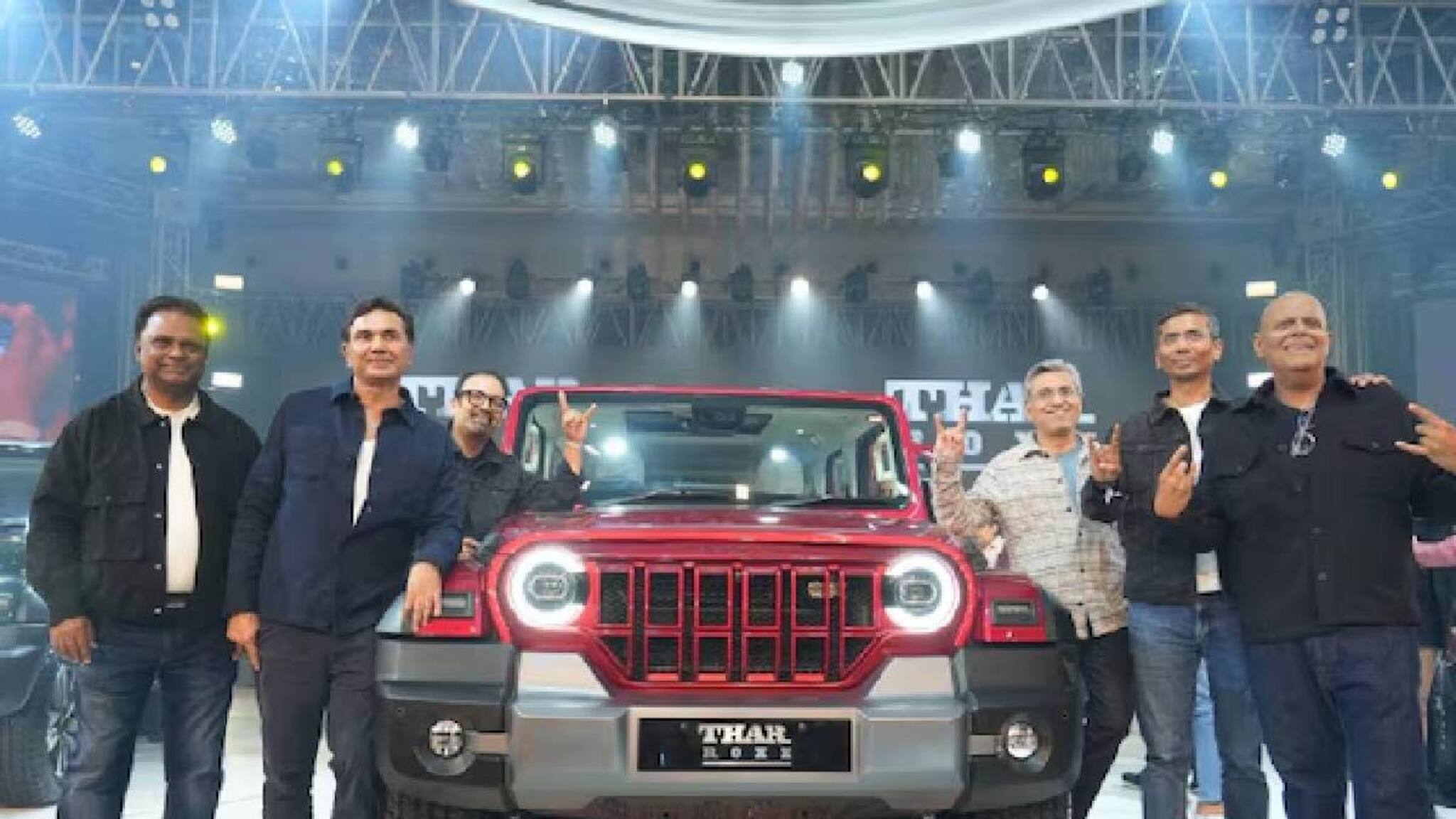 മഹീന്ദ്ര ഥാറിന്റെ ഫൈവ് ഡോർ റോക്സ് എത്തി; വില 12.99 ലക്ഷം മുതൽ