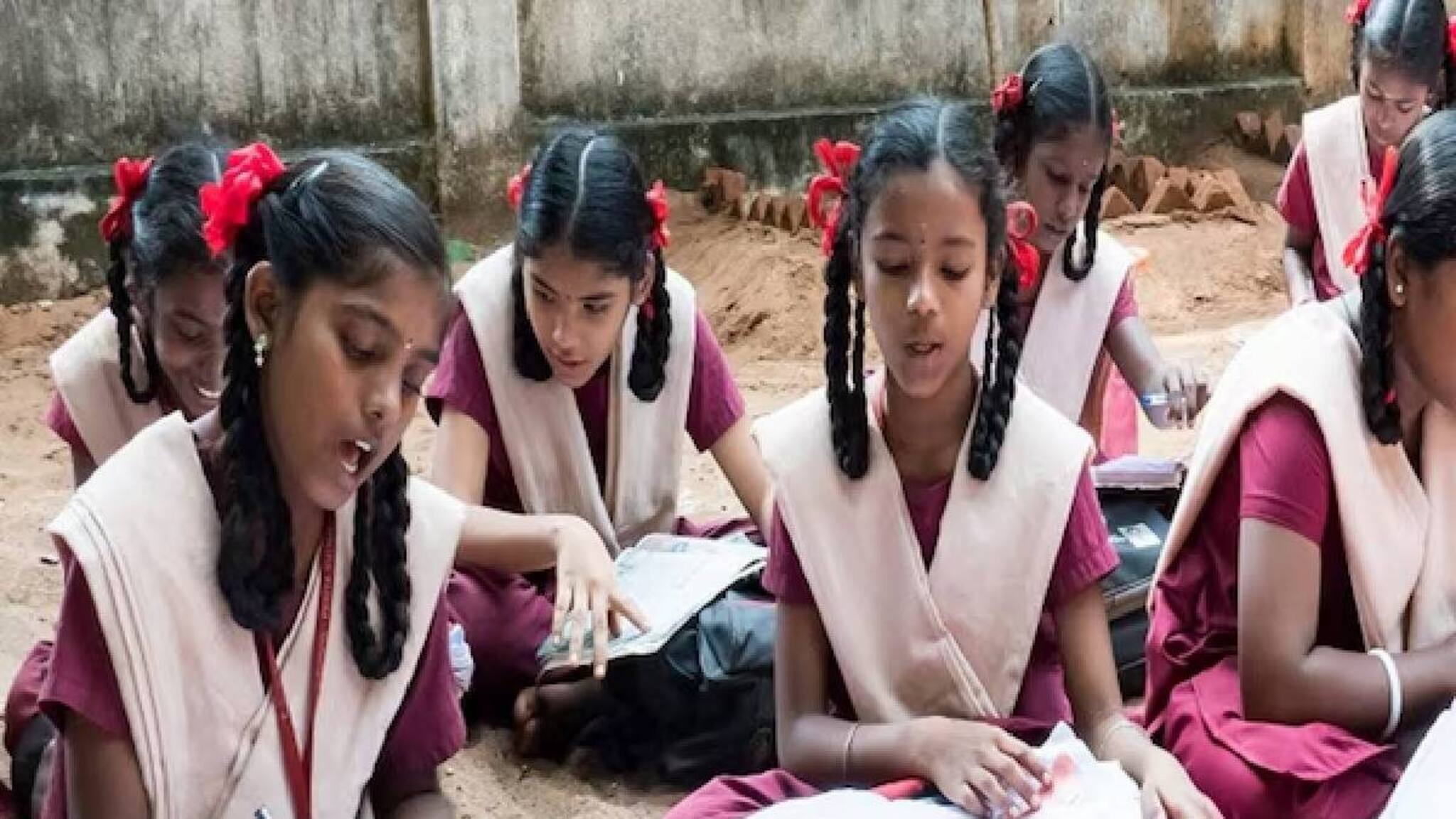 തമിഴ് നാട്ടിൽ ഐഐടി ഉള്‍പ്പടെയുള്ള ഉന്നതവിദ്യാഭ്യാസ സ്ഥാപനങ്ങളില്‍ പ്രവേശനം നേടുന്ന വിദ്യാര്‍ഥികള്‍ക്ക് ധനസഹായം