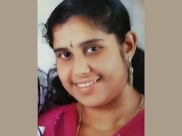 മരിച്ച ആരതി