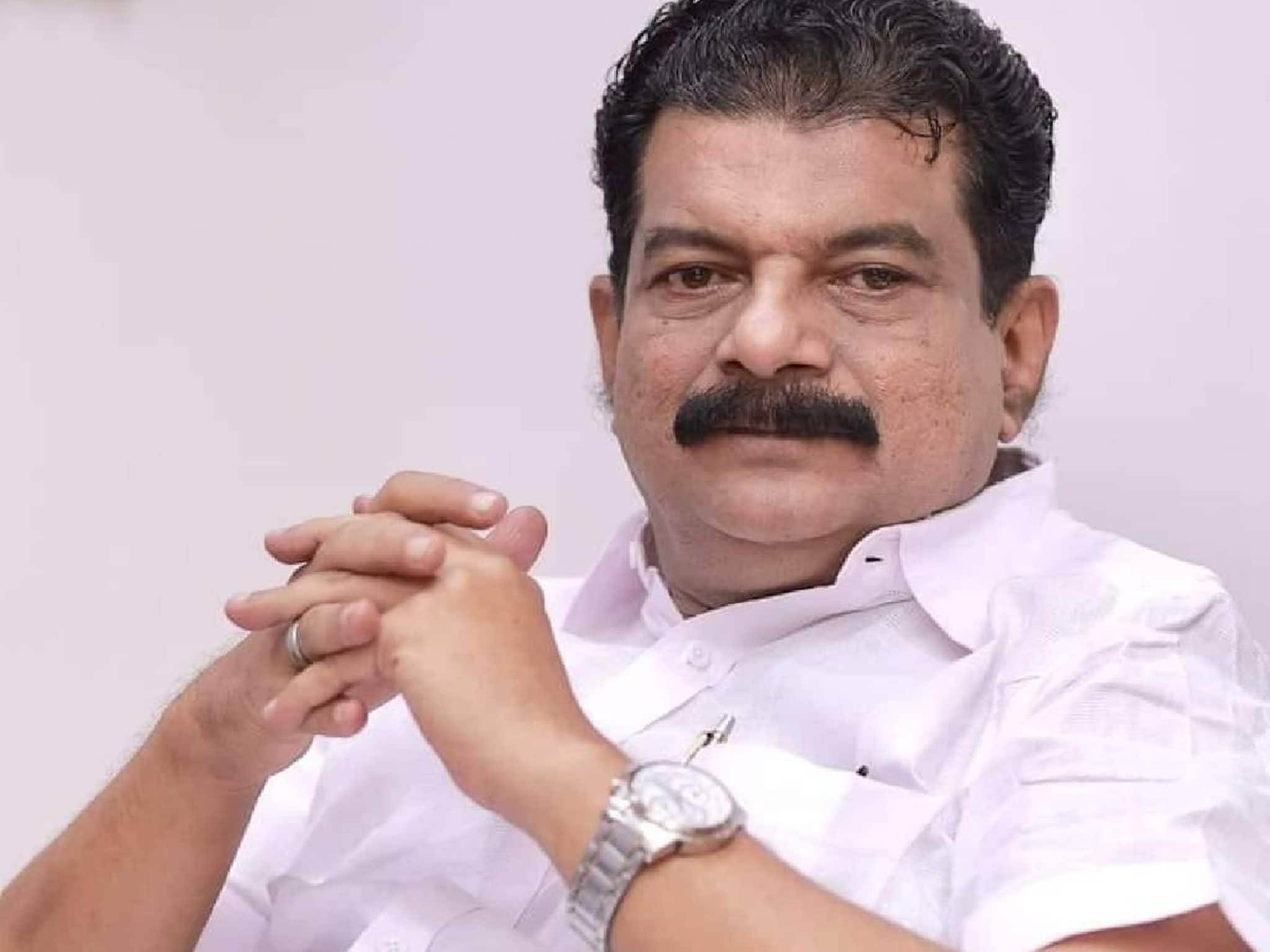 പിവി അൻവറിന്റെ വീട്ടിൽ ED റെയ്ഡ് നടത്തുന്നു