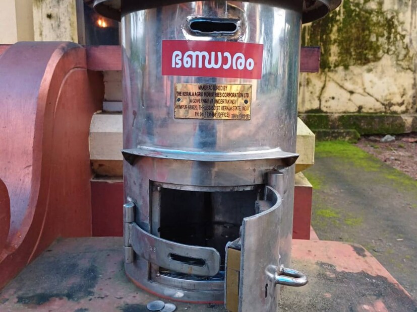  ക്ഷേത്രത്തിനു പുറകുവശത്തുള്ള റെയിൽപാത വഴിയാണ് മോഷ്ടാവ് എത്തിയിട്ടുള്ളത് എന്നാണ് സൂചന.