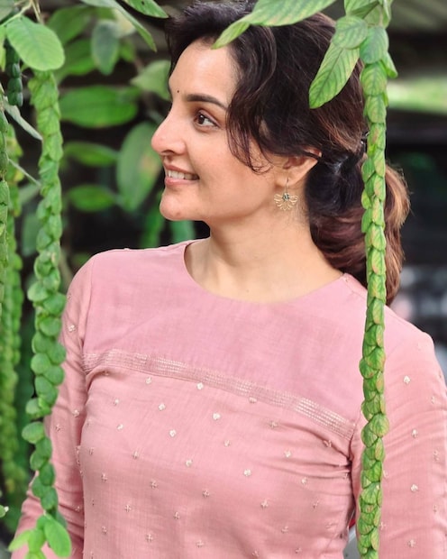 Manju Warrier, Manju Warrier movies, Manju Warrier family, Manju Warrier life, Manju Warrier about keeping personal matters private, old interview clips viral on internet ,empuraan, empuraan controversy, Manju warrier latest, Manju warrier instagram, മഞ്ജു വാര്യർ ഇൻസ്റ്റ​ഗ്രാം, Manju warrier latest post, മഞ്ജു വാര്യർ, വൈറലായി മഞ്ജു വാര്യരുടെ വാക്കുകൾ ,സമാധാനമാണ് വലുത്,എമ്പുരാനെ ,മോഹന്&#x200d;ലാലും, പൃഥ്വിരാജും, ടൊവിനോ തോമസും