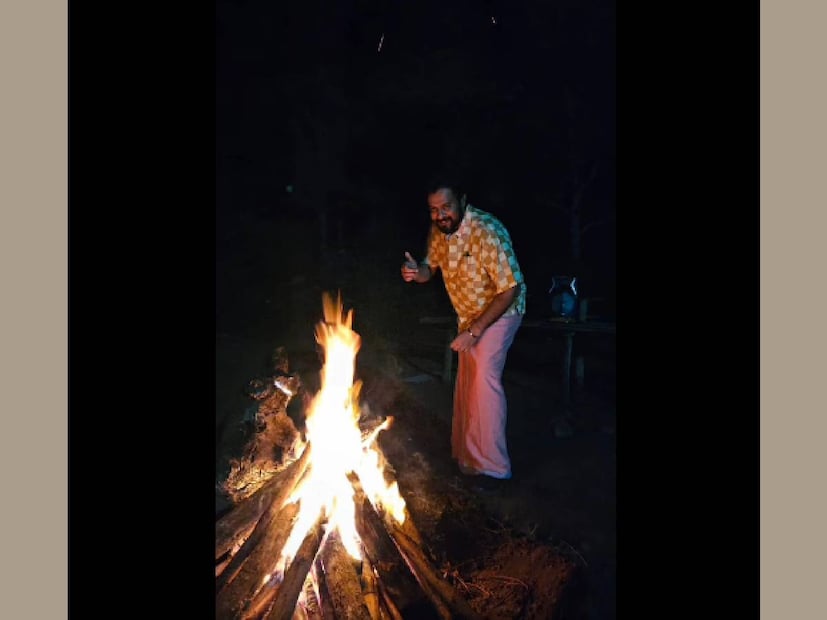 ഇതിനിടെ ബാലയുടെ മുൻഭാര്യ അമൃതാ സുരേഷിന്റെ പി.എ. കുക്കു നടത്തിയ ഇൻസ്റ്റഗ്രാം വീഡിയോ പ്രതികരണം മറ്റൊരു ചർച്ചയ്ക്കും വഴിതെളിച്ചിരുന്നു. അമൃത സുരേഷ് ബാലയുടെ രണ്ടാം ഭാര്യയായിരുന്നു എന്നും, അതിനു മുൻപ് നടന്ന വിവാഹവും വിവാഹമോചനവും മറച്ചു വച്ച ശേഷമാണ് ബാല അന്നാളിൽ അമൃതയുമായി വിവാഹബന്ധത്തിനു തുനിഞ്ഞതെന്നും കുക്കു വെളിപ്പെടുത്തി. അതേസമയം, വീണ്ടും വിവാഹിതനായ ബാലയുടെ ഭാര്യയായി എലിസബത്ത് ഉദയൻ എന്ന ഡോക്ടർ എത്തി. പക്ഷേ, നടൻ എലിസബത്തിന്റെ നിയമപരമായി ഭാര്യയാക്കിയില്ല എന്നും കുക്കു ആരോപിച്ചിരുന്നു