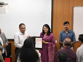 അസാപ് കേരള സി.എം ഡി ഡോ. ഉഷ ടൈറ്റസും ഡിജിറ്റൽ സർവകലാശാല വൈസ് ചാൻസിലർ ഡോ. സജി ഗോപിനാഥും തമ്മിൽ ധാരണാപത്രത്തിൽ ഒപ്പുവെച്ചു