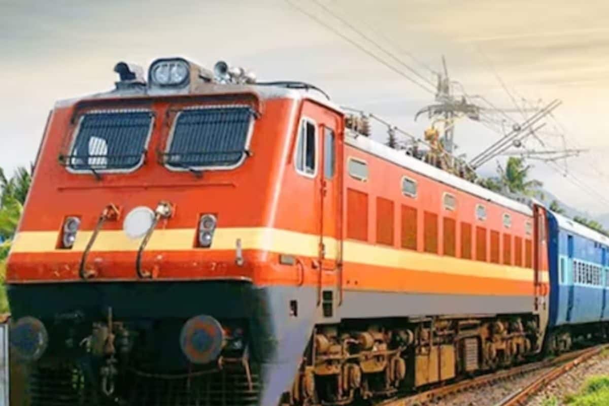 ടിക്കറ്റിൽ രേഖപ്പെടുത്തിയിട്ടുള്ള സ്റ്റേഷനിൽ നിന്ന് തന്നെ യാത്രക്കാർ ട്രെയിൻ കയറണമെന്ന് റെയിൽവേ