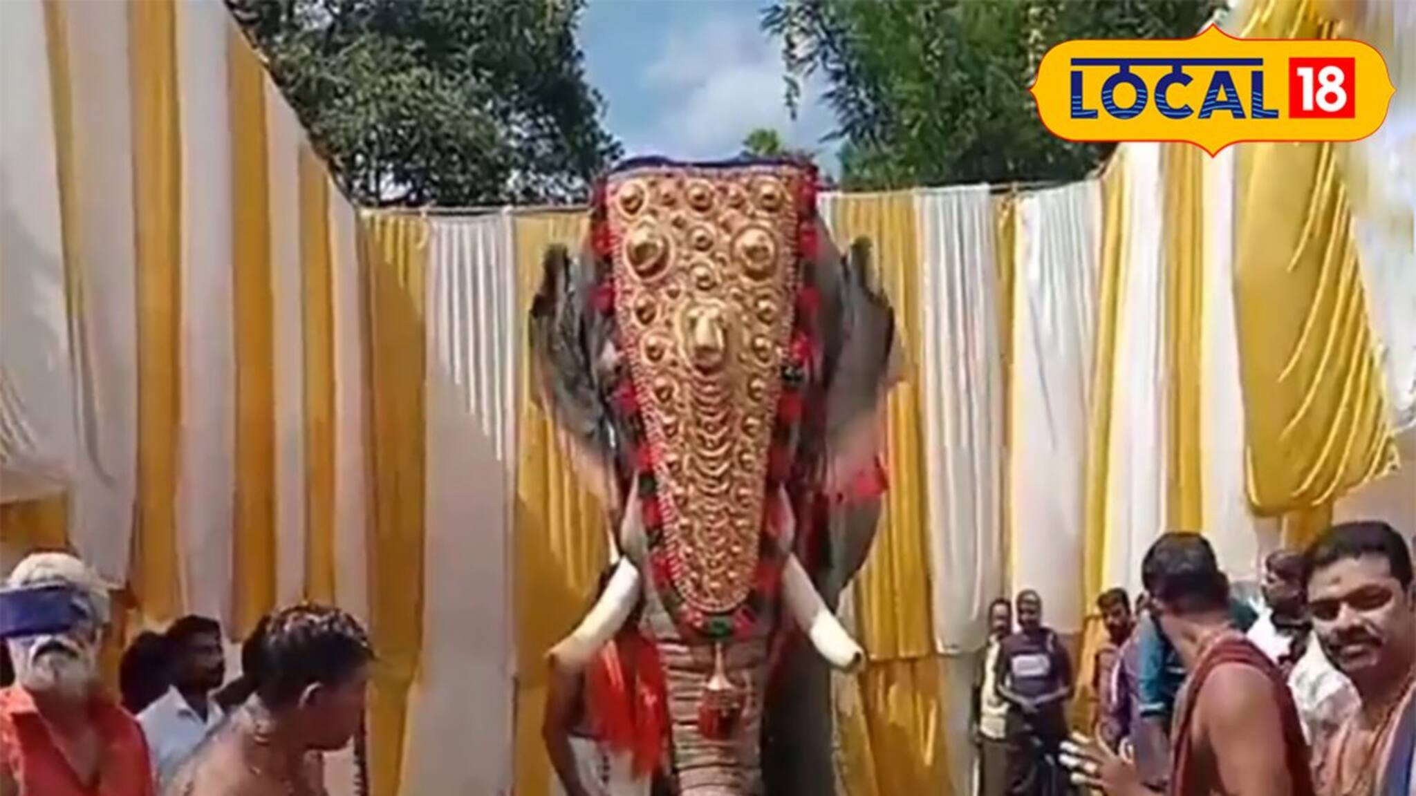 കണ്ണൂർ എടയാര്‍ വടക്കുമ്പാട് ശിവ-വിഷ്ണു ക്ഷേത്രത്തില്‍ തിടമ്പേറ്റാൻ ഒരുങ്ങി റോബോട്ട് ആന